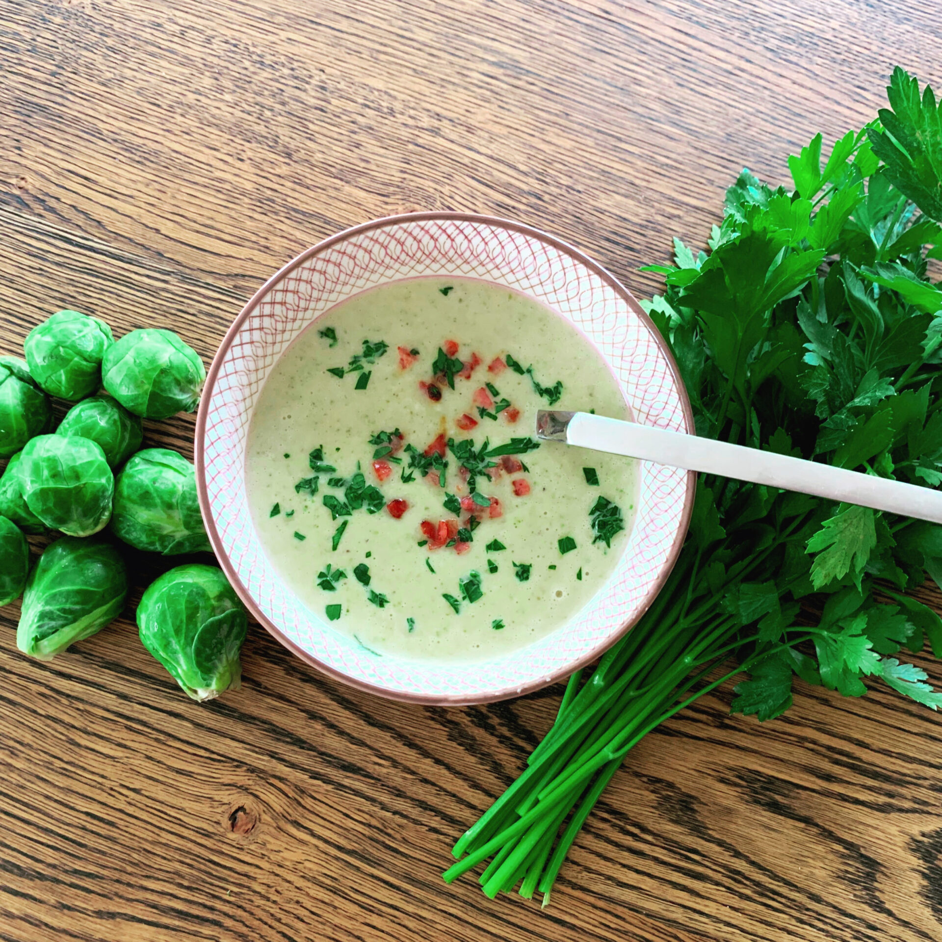 Cremige Rosenkohlsuppe mit Speckwürfeln - Nicht noch ein Foodblog