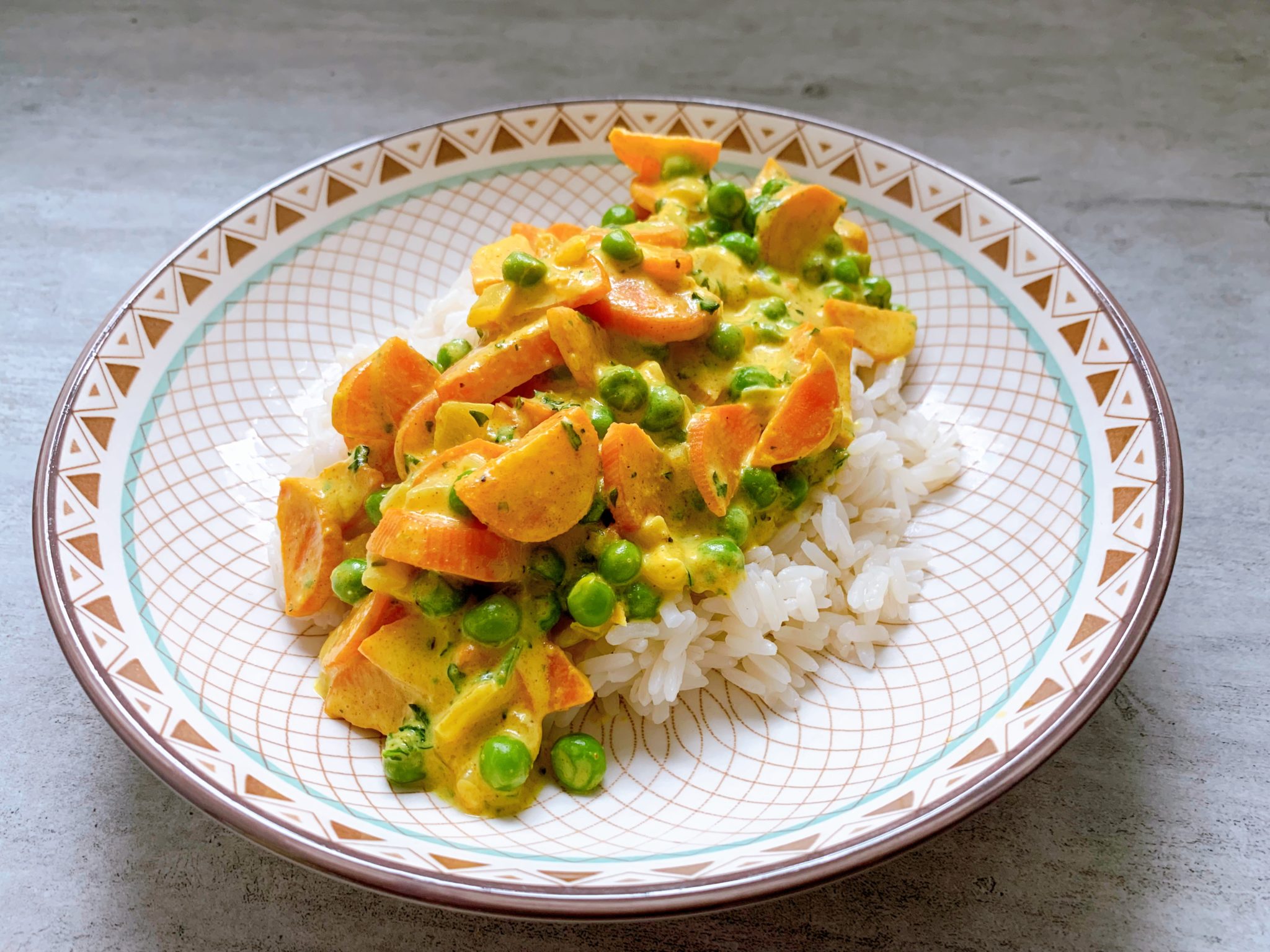Gemüse-Reis-Pfanne mit würziger Frischkäse-Sauce - Nicht noch ein Foodblog
